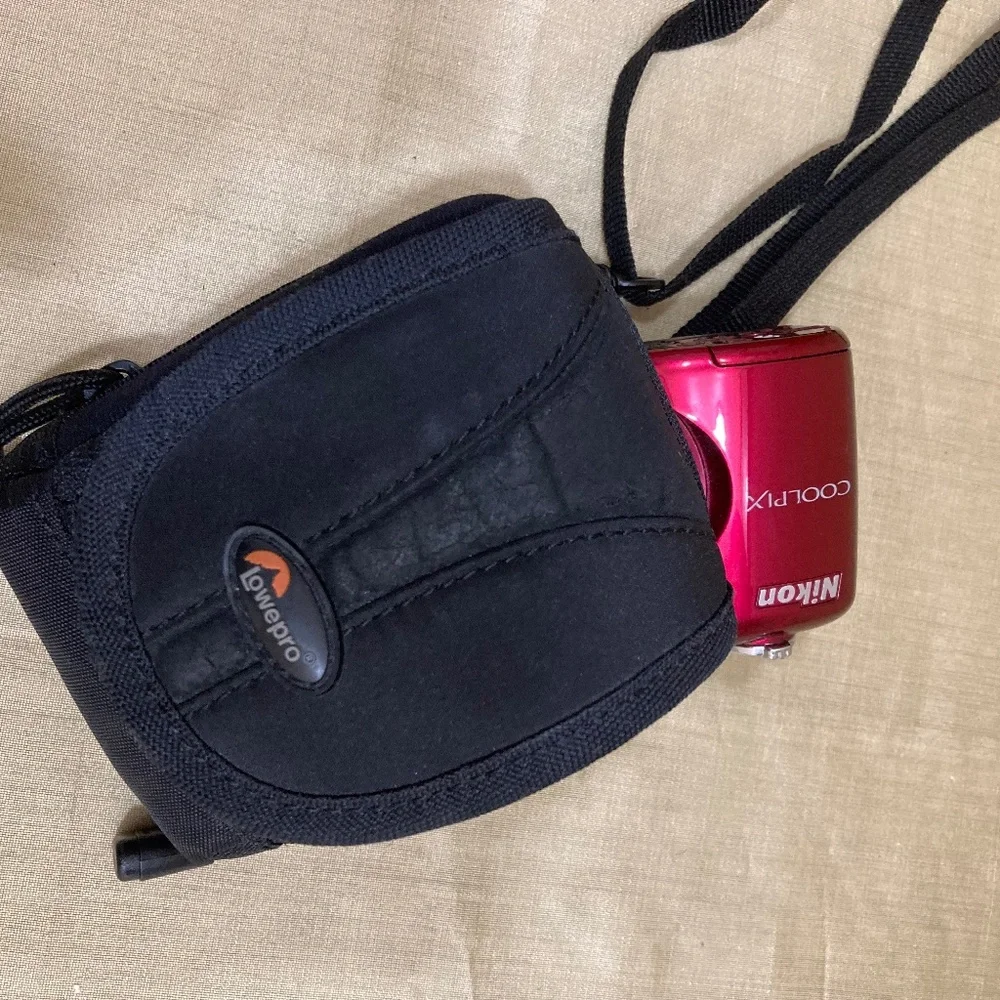 LowePro Camera Bag Pouch, Black, 3.5